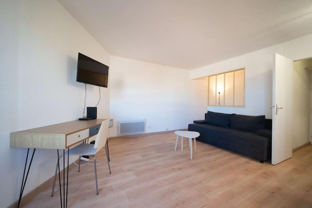 Fully Equipped Apartment 2 To 4 People St Charles Marseille Exterior photo