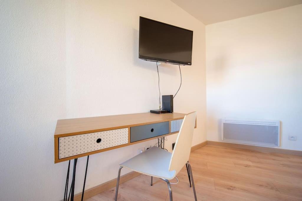 Fully Equipped Apartment 2 To 4 People St Charles Marseille Exterior photo