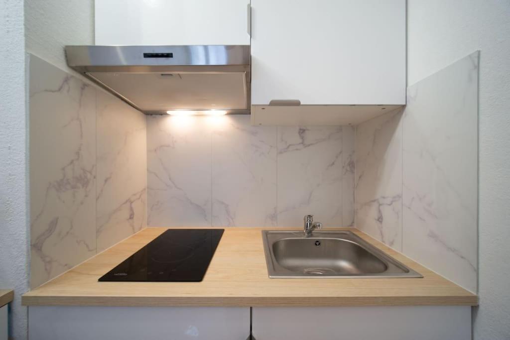 Fully Equipped Apartment 2 To 4 People St Charles Marseille Exterior photo